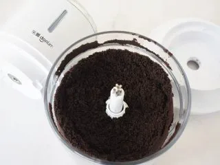 寿星公芒果慕斯蛋糕(十寸),奥利奥饼干碎用东菱无线绞肉机打成末