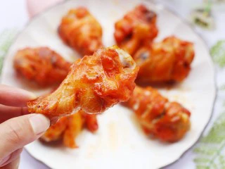 骨头都啃光的奥尔良鸡翅根,烤好后香气四溢，色香味俱全，鲜嫩多汁，超级入味。