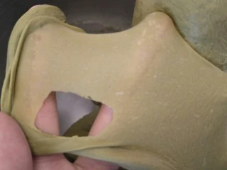 爆浆抹茶冰心面包,形成厚膜，到到扩展阶段。