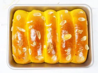 南瓜泥黄金软排包,成品