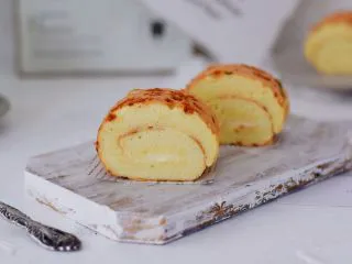 香葱肉松蛋糕卷,图二