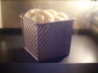 丹麦手撕吐司,烘烤28分钟即可