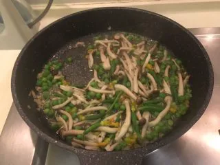 迷迭香烤羊排套餐,炒熟即可