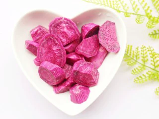 好吃到爆的紫薯流心塔,切块。