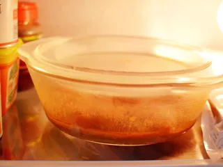 棒棒糖烤鸡翅根（新奥尔良口味）,放入冰箱冷藏过夜。