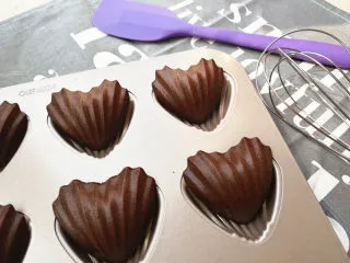 心形玛德琳蛋糕,就可以食用啦。