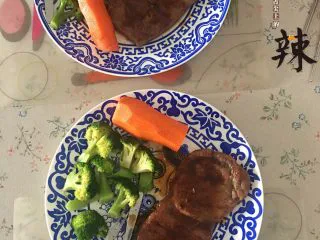 家庭自制牛排 ,享受美味时刻，嘿