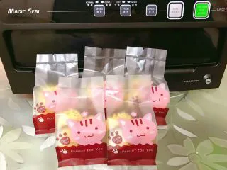 酥酥的香草曲奇小花,打包咯，4块一包不会让贪吃的小朋友多吃哦