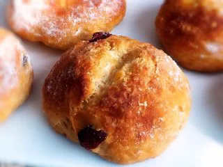 蔓越梅黄油面包,香喷喷的面包就完成了。