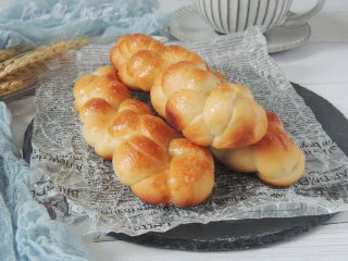 砂糖麻花面包,成品