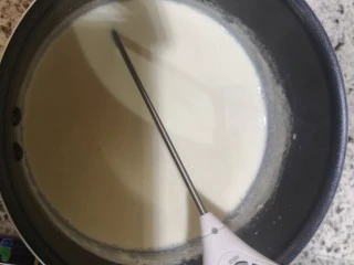 宝宝无糖奶酪棒,关火后放凉温度到70℃～80℃左右