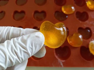 百变水果 法式橘汁软糖,冷却后脱模,心形的