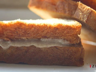 10分钟自制香浓幼滑花生酱,7. 夹面包、馒头，拌面、拌凉菜，都非常棒。