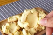 DIY星星树饼干——点亮圣诞夜的独特食品(用独特做法打造口感与外观俱佳的圣诞美味)