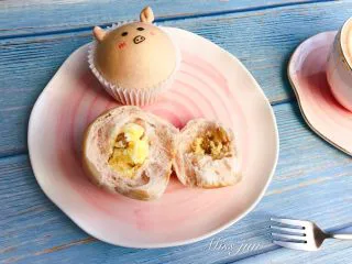 猪猪椰蓉小面包,好啦，来吃吧！