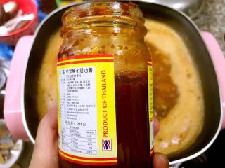 冬阴功海鲜汤or火锅,加入三勺冬阴功酱(大家可以尝一下味道添加)