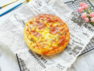 火腿彩蔬披萨,颜值爆表。