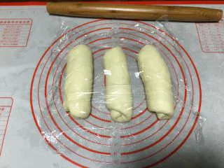 北海道吐司（70%冷藏中种）,继续醒发5-10分钟