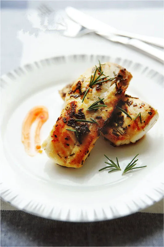 西餐轻松家里做【迷迭香煎鳕鱼】