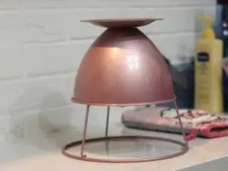 圣诞树枫糖戚风, 放入预热好的烤箱，中下层，155℃烘烤55分钟左右。烤好出炉后轻震几下然后倒扣在晾架上晾凉 