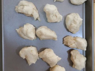 迪士尼挤挤小馒头,分出所用颜色的块数，每块大约33克，白色多预留出一些