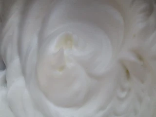 健康瘦身小食,舒芙蕾,打发蛋清至提尖不倒