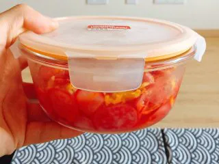 夏日开胃小菜——柠檬橙香萝卜,密封冷藏，1～2天后便可食用；