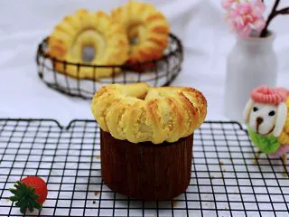 椰蓉奶香面包圈,成品一