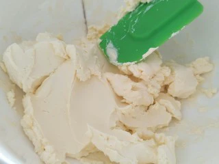 抹茶奶酪慕斯核桃布朗尼（8寸）,170克奶油奶酪软化后