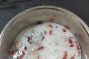 一碗养生美味,皂角银耳桃胶羹的做法(草本滋补,滋润肌肤,养生必备)