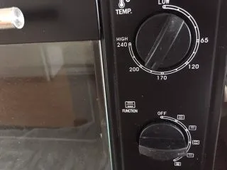 意式烤小土豆,烤箱预热，180-190度。