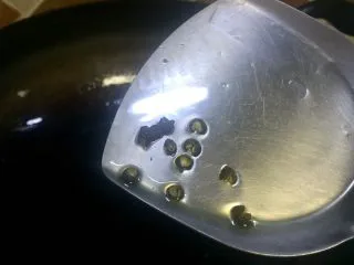 #老油条的青春#回锅油条炒腊肉,锅里留些底油，放入花椒