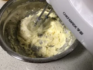 可爱KT小饼干,打至顺滑，不用打发。 