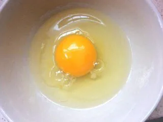 百变鸡蛋+早餐荷包蛋,打入鸡蛋