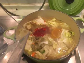 迷迭香烤羊排套餐,加水淹过食材再多一些些即可
