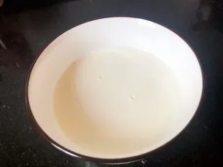 蔓越莓全麦面包,4.准备新鲜纯牛奶🥛