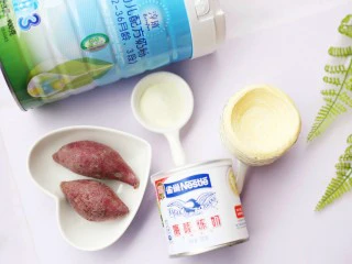 好吃到爆的紫薯流心塔,准备材料：蛋挞皮5个，紫薯2个、澳优淳璀有机奶粉2勺、炼乳10g。