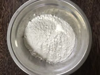 6寸巧克力戚风,低筋面粉50克