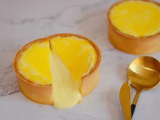 外酥里嫩的~爆浆芝士塔,切开后流心哦~