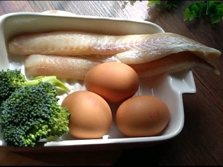 芙蓉鳕鱼锅贴,辅料备齐