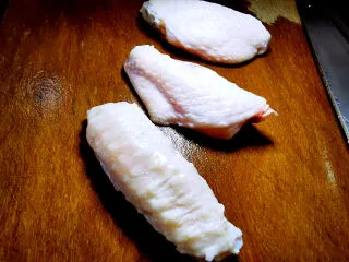 鸡翅酿地瓜泥,翅中一剖为二