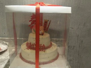 贺寿双层蛋糕(10＋6寸),包装一下就完成了。