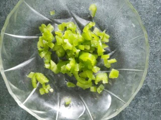 青椒香菇牛肉意面,切碎