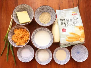 香葱肉松面包卷,准备食材。