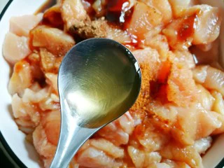 狂甩肯德基几条街的劲爆鸡米花,1勺香油。