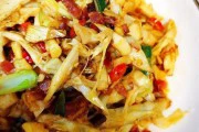 野笋炒腊肠的美食家乐趣(滋味独特、口感鲜美,让你流连忘返的野笋炒腊肠)