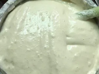 奶油海绵蛋糕,全部混合。