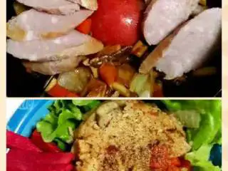 黑暗料理之整个番茄饭集锦,加稻香村茶肠的整个番茄饭，出锅装盘撒黑胡椒碎，西餐的感觉特好。