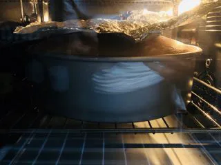 十寸戚风蛋糕（不开裂）,中途加锡纸防止上色过度