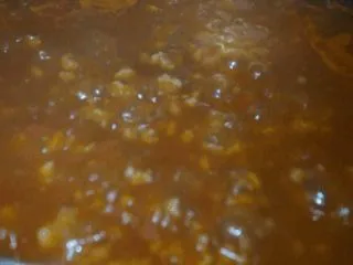 番茄肉酱意粉,炖大概1.5小时至汤汁浓稠，加入适量盐调味即可